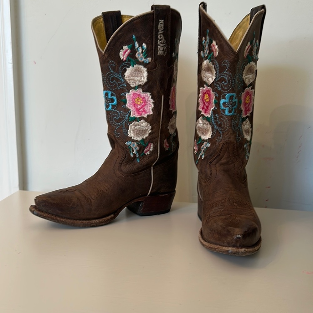 Pink and Brown Western Boots with Floral Embroidery